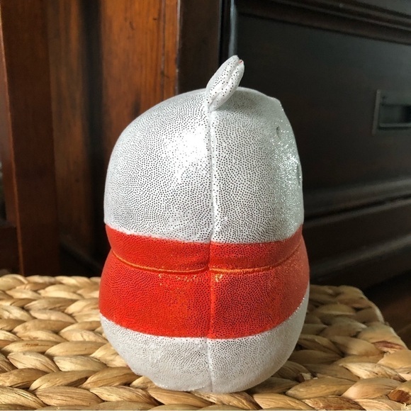 Squishmallows Disney 100 years Limited Edition Winnie the Pooh in 5”- 6” - Picture 4 of 7